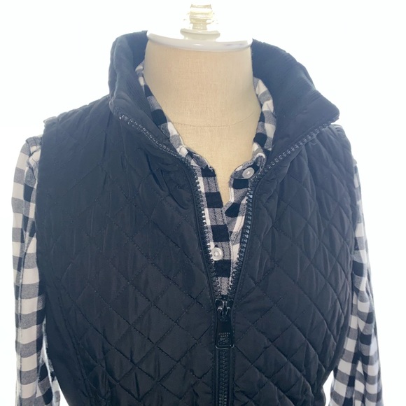 Andrew Marc Quilted Vest - Picture 3 of 6